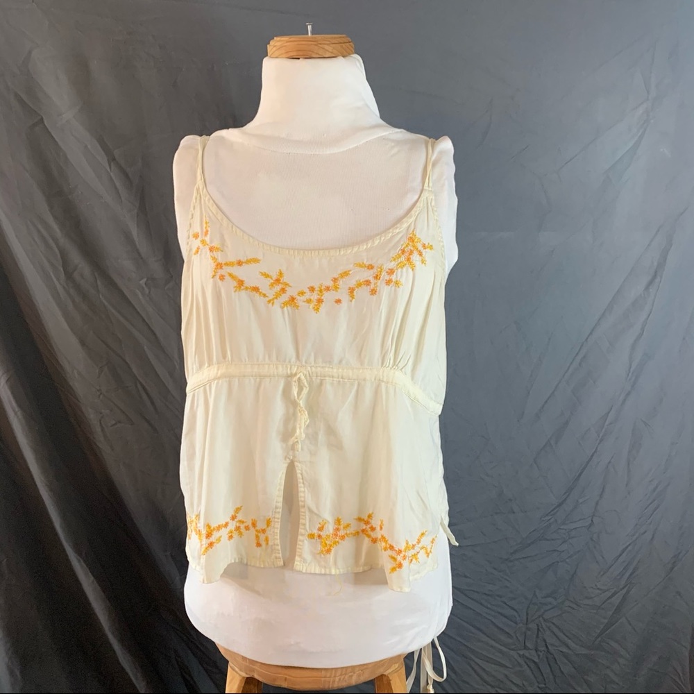 Embroidered Vintage Style Crop Top